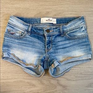 Hollister Medium/Light Wash Jean Shorts
